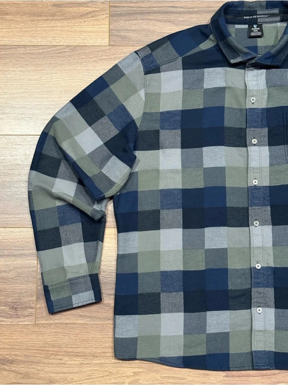 Kuhl Pixelatr Flannel Long Sleeve Button Down in Seaglass Blue Plaid Size XXL